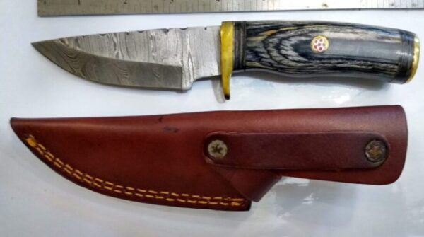Handmade Damascus Pattern Fixed-Blade Straight-Back knife, with Belt Sheath. Collectible Knives