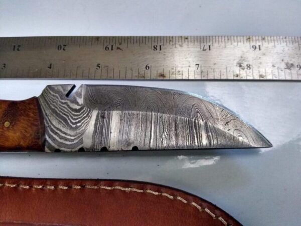 Handmade Damascus Pattern 8″ Fixed-Blade Straight-Back knife, with Belt Sheath[Unused – Pristine Cond.] Custom/Handmade