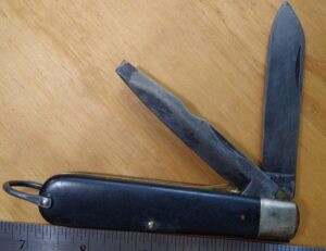 Vintage Camillus Two Blade Electrician’s Knife with with Liner-lock and Bail[Used – Mint Cond.] Camillus Cutlery