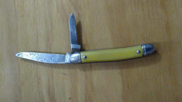 Vintage Colonial 2.75″ 2 Blade Pocket Knife [Used] Collectible Knives