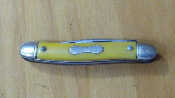 Vintage Colonial 2.75″ 2 Blade Pocket Knife [Used] Collectible Knives