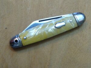 Vintage Imperial USA Small Single Blade Pocket Knife Mother Of Pearl Handle Scales[Used – Near Mint Cond.] Collectible Knives