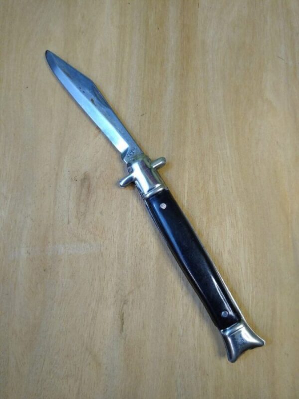 Vintage ‘The Ideal’ Fishtail Single Blade Pocket Knife w/Black Handle [NOS]. Collectible Knives