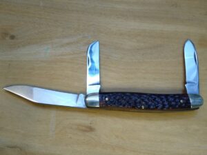 Vintage Kutmaster Utica, NY, Large 3 Blade Stockman with Jigged Bone Handle Scales, Brass Liners and Pins [Used – Pristine Cond.] Collectible Knives