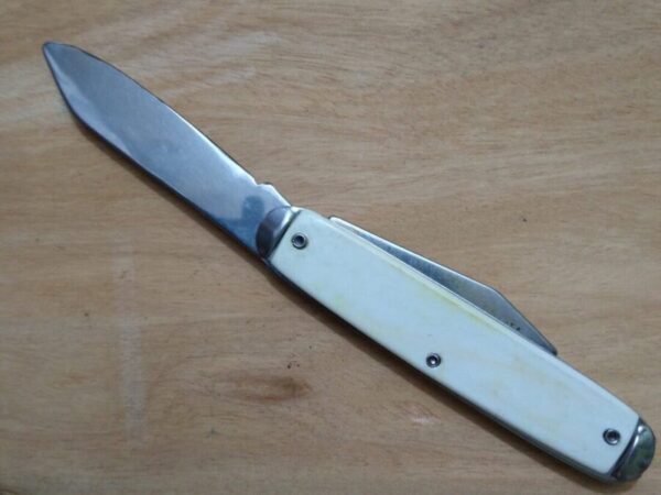 ‘The Ideal’ Vintage 3.5″ Jack Knife w/ White Handles [Used – Near Mint Cond.] Collectible Knives