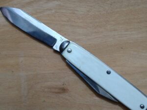 ‘The Ideal’ Vintage 3.5″ Jack Knife w/ White Handles [Used – Near Mint Cond.] Collectible Knives