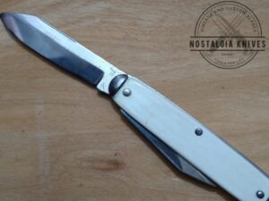 'The Ideal' Vintage 3.5" Jack Knife w/ White Handles [Used - Near Mint Cond.]