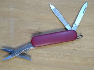 Vintage Camillus USA 872 3 blade pocket knife w/ Scissors & file [Used – Mint Cond.] Collectible Knives
