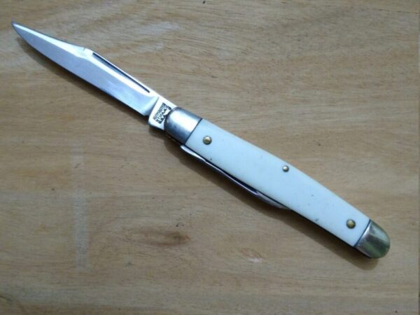 Vintage Utica Kutmaster NY, USA – Medium 2 Blade Jack/Pocket Knife with Smooth White Delrin Handle Scales [Unused – Pristine Mint Cond.] Everyday Carry[EDC]