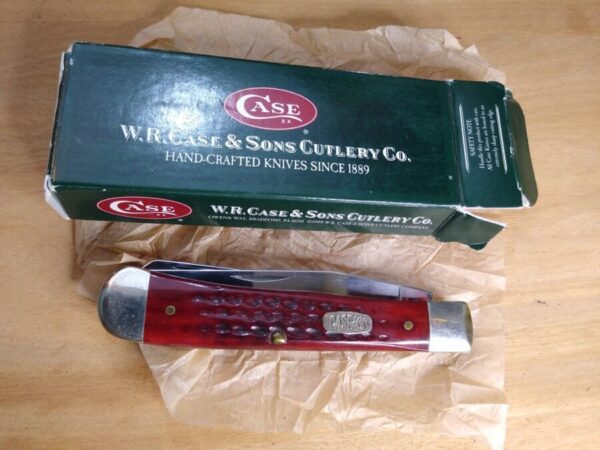 Case XX – 2007 Jigged Dark Red Bone Handle 6254 SS Large 4.13″ 2 blade Trapper Knife In Original Box[Unused – Pristine Mint] Case XX
