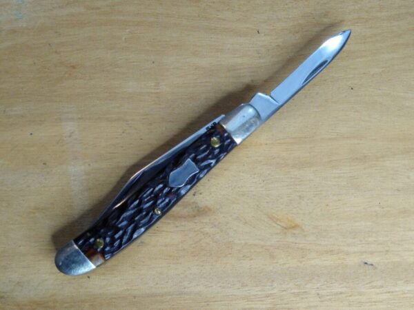 Vintage Kutmaster Utica, NY, Medium 2 Blade Jack-knife with Jigged Delrin Scales, Brass Liners and Pins [Unused – Pristine Cond.] Collectible Knives