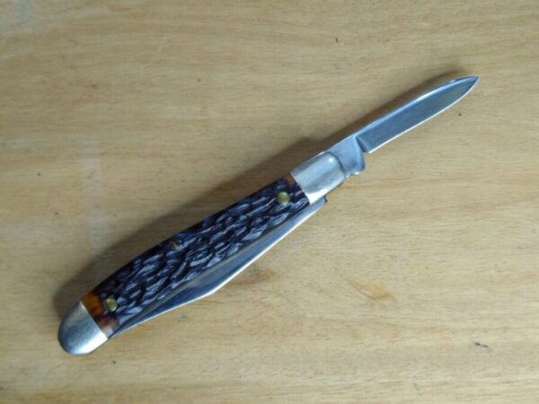 Vintage Kutmaster Utica, NY, Medium 2 Blade Jack-knife with Jigged Delrin Scales, Brass Liners and Pins [Unused – Pristine Cond.] Collectible Knives