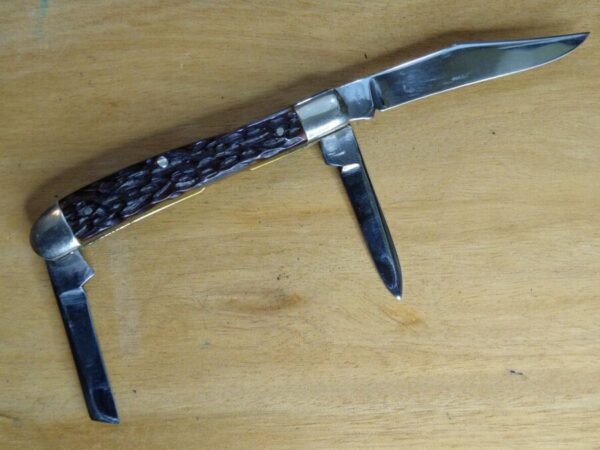 Vintage Kutmaster – Utica, NY – Small 3 Blade Stockman with Jigged Delrin Scales, Brass Liners and Pins [Unused – Pristine Cond.] Collectible Knives