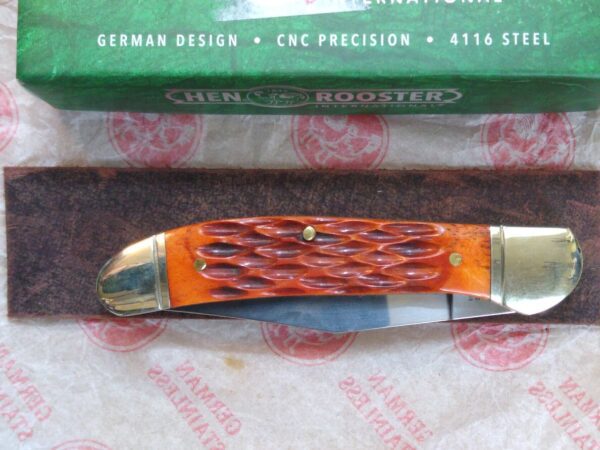 Hen & Rooster™ HRI232-BRPB Brown Bone Copperhead 4116g – 2 Blade Trapper Pocket Knife in Orig. Box[NOS – Pristine Mint Cond.] Collectible Knives