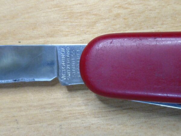 Victorinox Swiss Army ‘Marlboro Promo’ 6 Blade Pocket Knife w/ 12 functions [Used – Mint Cond.] Camp Knives