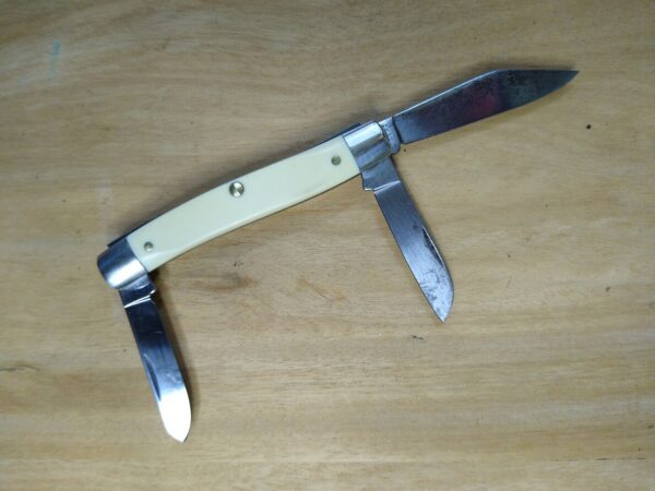 Vintage Frontier Imperial U.S.A. 4132 -Medium Stockman 3 blade Pocket Knife[Used – Mint Cond.] Collectible Knives