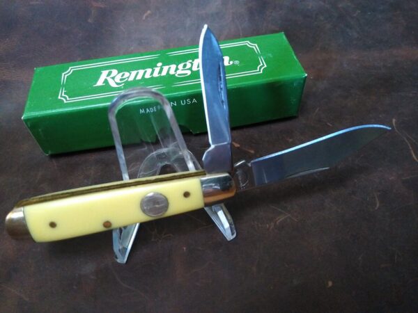 Remington USA 18537Y Medium 2 blade Jack-knife in Original Packaging [Unused – Pristine Mint Cond.] Collectible Knives