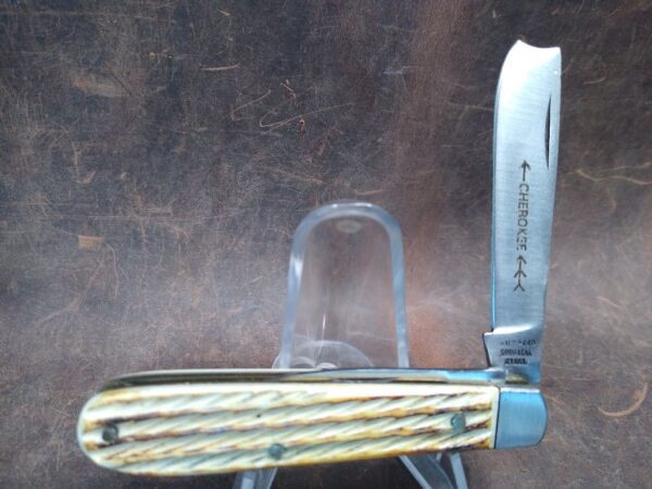 Cherokee ‘Wild Bear’ 2 blade Razor pocket knife – Surgical Steel Blades[Unused – Pristine Mint Cond.] Cherokee