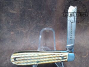 Cherokee 'Wild Bear' 2 blade Razor pocket knife - Surgical Steel Blades[Unused - Pristine Mint Cond.]