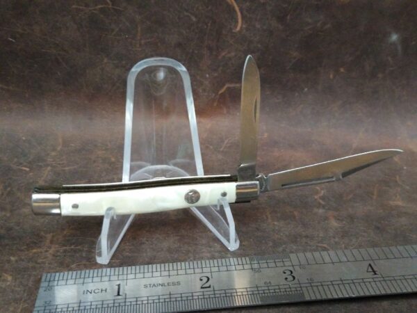 Vintage Imperial Frontier 2 blade Jack Knife w/White Cracked Ice Handle[Unused – Pristine Mint Cond.] Collectible Knives